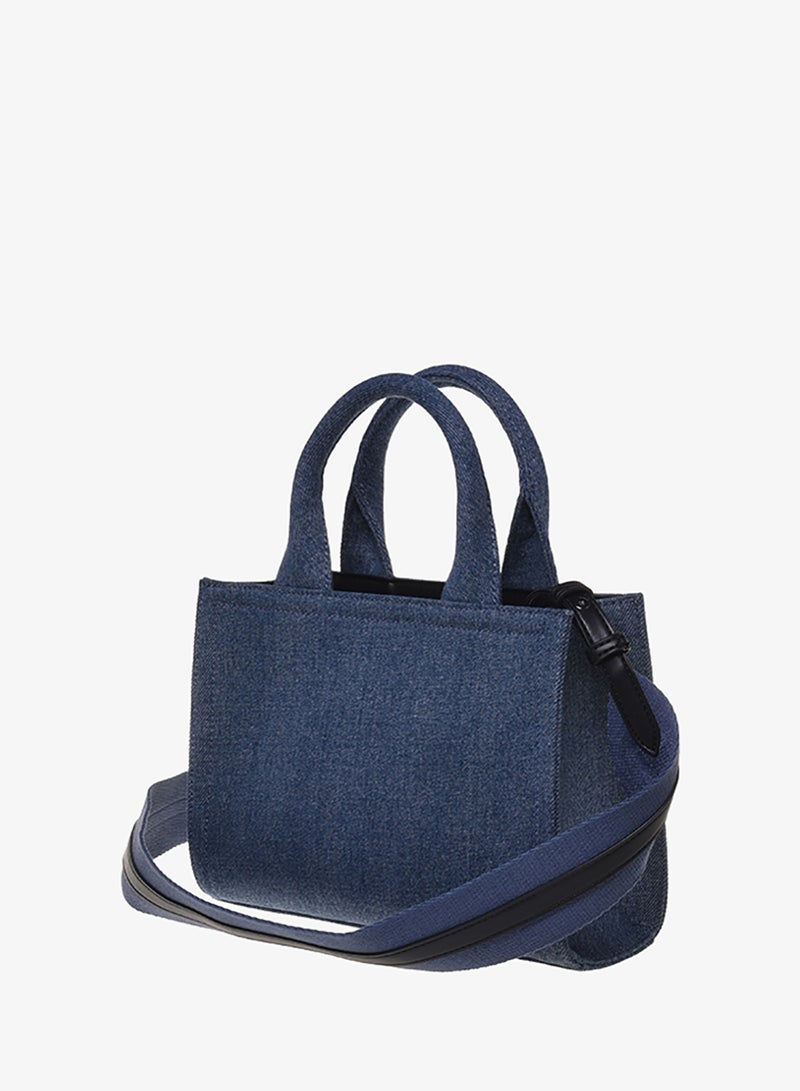 لوف موسكينو حقيبة تسوق توت من الدنيم بتوقيع الحب - Image 3